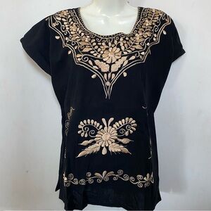 Embroidered Mexican Blouse/ Blusa Mexicana